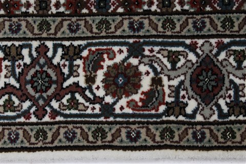 Mahi Beige Hand Knotted 32 X 55 Area Rug 250-27530 Image 1