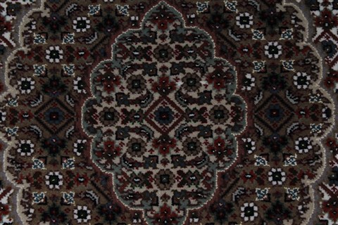 Mahi Beige Hand Knotted 32 X 55 Area Rug 250-27530 Image 2
