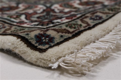 Mahi Beige Hand Knotted 32 X 55 Area Rug 250-27530 Image 4