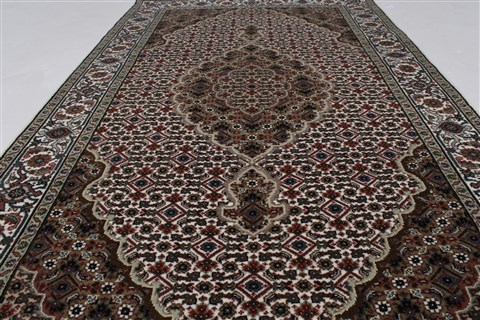 Mahi Beige Hand Knotted 32 X 55 Area Rug 250-27530 Image 7
