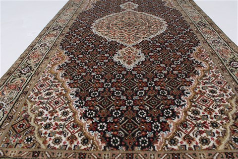 Mahi Beige Hand Knotted 27 X 50 Area Rug 250-27540 Image 2