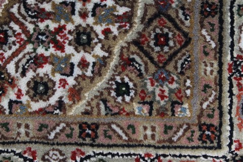 Mahi Beige Hand Knotted 27 X 50 Area Rug 250-27540 Image 8