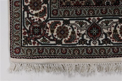 Mahi Beige Hand Knotted 30 X 54 Area Rug 250-27550 Image 4