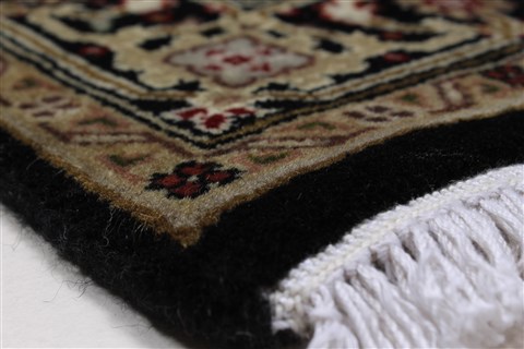 Mahi Beige Hand Knotted 27 X 50 Area Rug 250-27551 Image 5