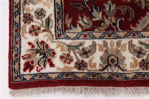 Sarouk Beige Hand Knotted 30 X 410 Area Rug 250-27587 Image 5
