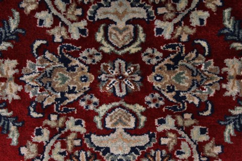 Sarouk Beige Hand Knotted 30 X 51 Area Rug 250-27597 Image 4