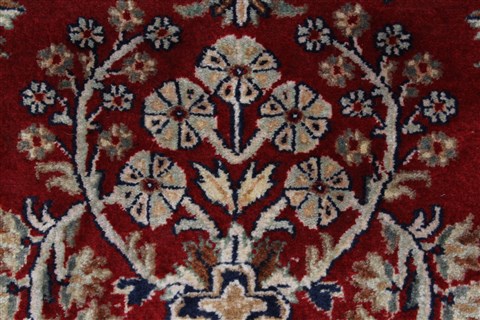 Sarouk Beige Hand Knotted 30 X 51 Area Rug 250-27597 Image 7