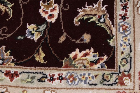 Tabriz Beige Hand Knotted 30 X 50 Area Rug 250-27603 Image 11