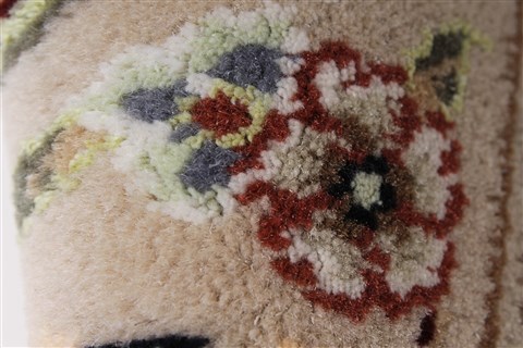 Tabriz Beige Hand Knotted 30 X 50 Area Rug 250-27603 Image 1