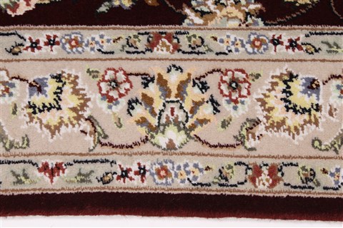 Tabriz Beige Hand Knotted 30 X 50 Area Rug 250-27603 Image 5