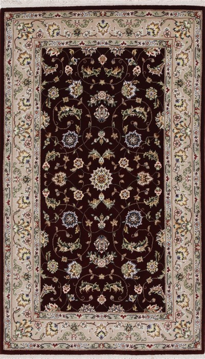 Tabriz Beige Hand Knotted 30 X 50 Area Rug 250-27603 Image 0