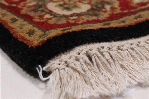 Kashan Beige Hand Knotted 30 X 52 Area Rug 250-27616 Image 7