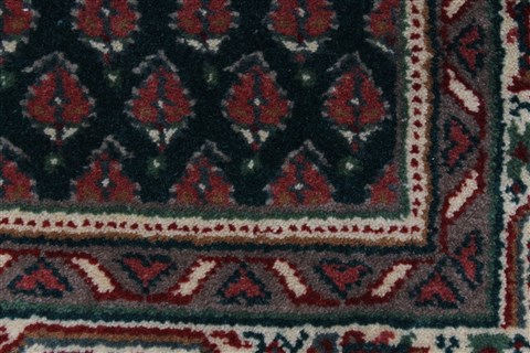 Mahi Purple Hand Knotted 30 X 49 Area Rug 250-27620 Image 7
