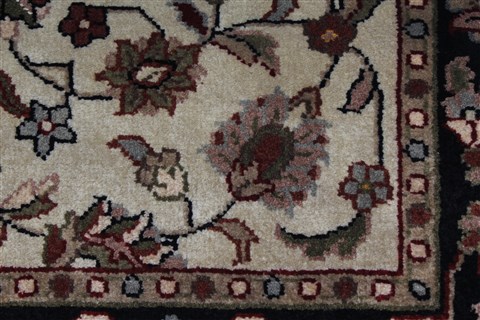 Kashmar Beige Hand Knotted 31 X 51 Area Rug 250-27633 Image 7