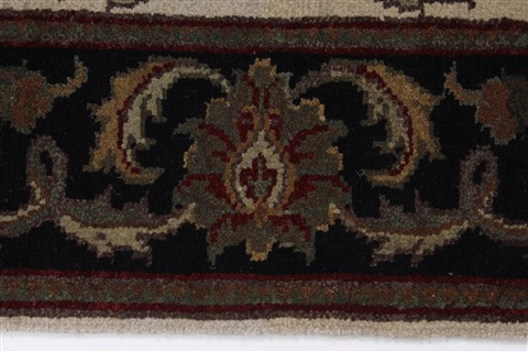 Kashan Beige Hand Knotted 32 X 51 Area Rug 250-27637 Image 3