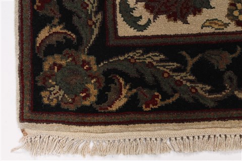 Kashan Beige Hand Knotted 32 X 51 Area Rug 250-27637 Image 5