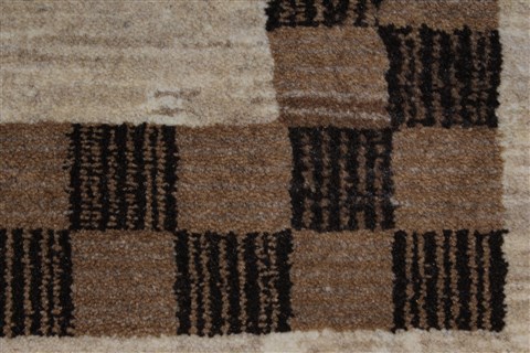 Gabbeh Beige Hand Knotted 30 X 52 Area Rug 250-27658 Image 5