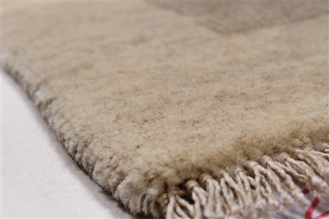 Gabbeh Beige Hand Knotted 30 X 52 Area Rug 250-27672 Image 6