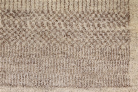 Gabbeh Beige Hand Knotted 30 X 52 Area Rug 250-27672 Image 7