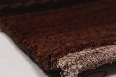 Gabbeh Brown Hand Knotted 30 X 52 Area Rug 250-27686 Image 5