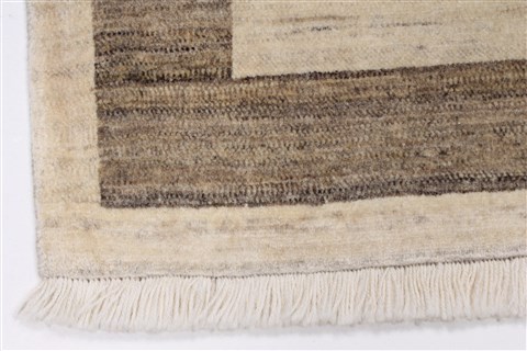 Gabbeh Beige Hand Knotted 33 X 46 Area Rug 250-27713 Image 4