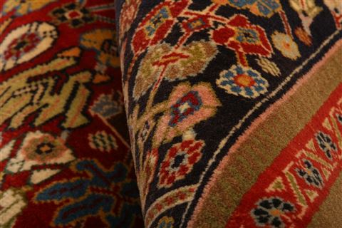 Qashqai Red Hand Knotted 49 X 79 Area Rug 253-27724 Image 1