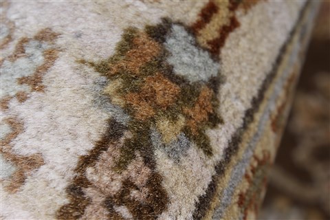 Kashan Beige Hand Knotted 40 X 62 Area Rug 250-27865 Image 10
