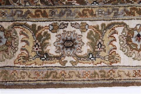 Kashan Beige Hand Knotted 40 X 62 Area Rug 250-27865 Image 3