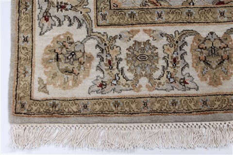 Kashan Beige Hand Knotted 41 X 64 Area Rug 250-27866 Image 8