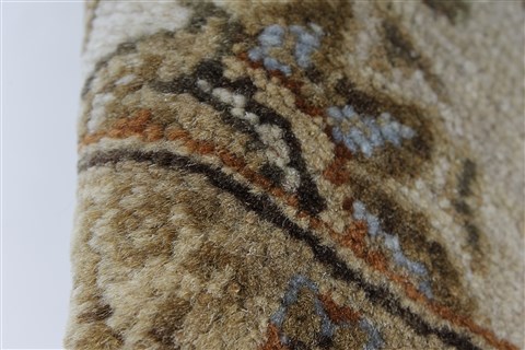 Kashan Beige Hand Knotted 41 X 54 Area Rug 250-27867 Image 10