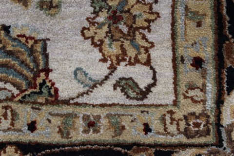 Kashan Beige Hand Knotted 41 X 60 Area Rug 250-27868 Image 11