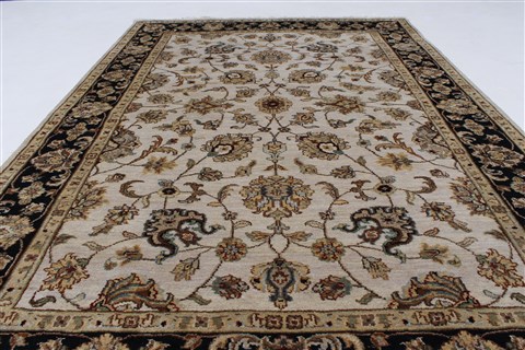 Kashan Beige Hand Knotted 41 X 60 Area Rug 250-27868 Image 5
