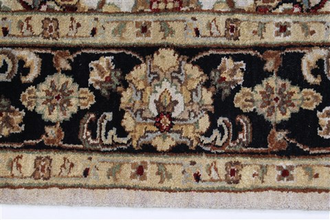Kashan Beige Hand Knotted 41 X 60 Area Rug 250-27868 Image 6