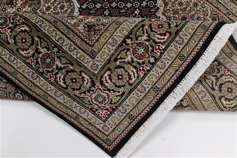 Mahal Beige Hand Knotted 41 X 61 Area Rug 250-27874 Image 5