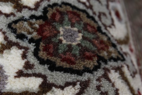 Mahi Beige Hand Knotted 41 X 63 Area Rug 250-27877 Image 10