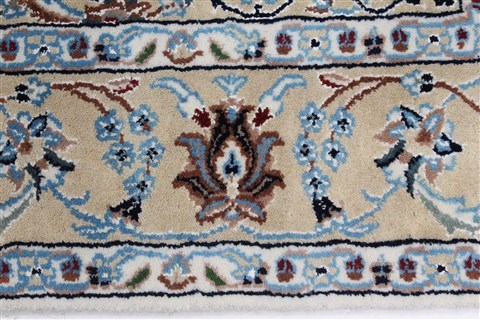 Nain Beige Hand Knotted 41 X 62 Area Rug 250-27878 Image 3
