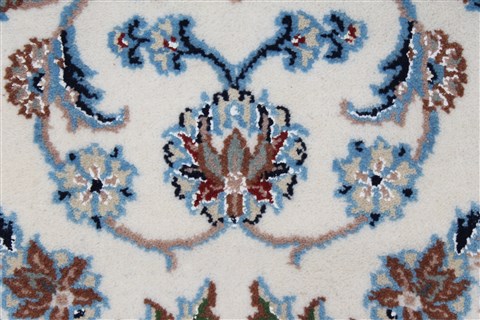 Nain Beige Hand Knotted 41 X 62 Area Rug 250-27878 Image 8