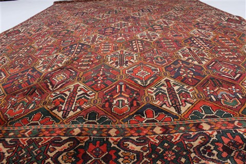 Bakhtiar Beige Hand Knotted 67 X 100 Area Rug 100-27894 Image 6