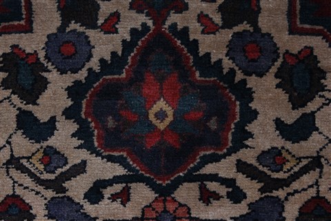 Bakhtiar Blue Hand Knotted 68 X 101 Area Rug 100-27900 Image 11