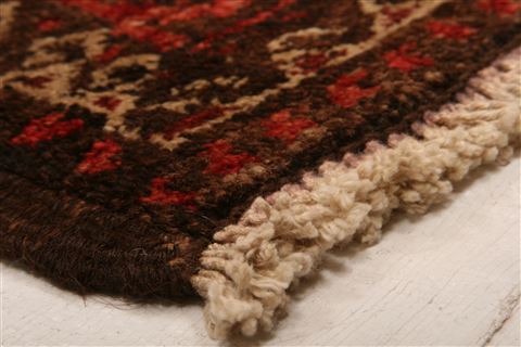 Baluch Red Hand Knotted 33 X 64 Area Rug 100-27910 Image 5
