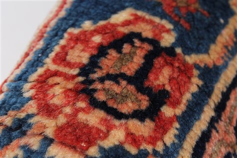 Hamedan Blue Hand Knotted 88 X 116 Area Rug 100-27945 Image 2