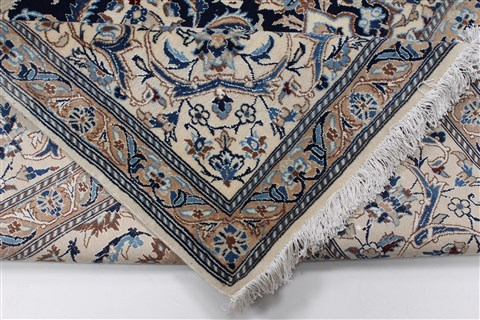 Nain Beige Hand Knotted 83 X 125 Area Rug 100-27947 Image 1