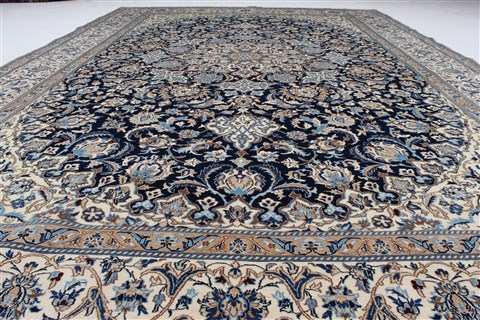Nain Beige Hand Knotted 83 X 125 Area Rug 100-27947 Image 6