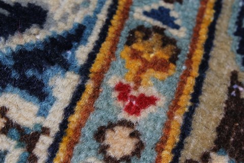 Kashan Blue Hand Knotted 88 X 142 Area Rug 100-27948 Image 3