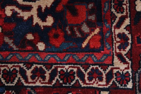 Bakhtiar Red Hand Knotted 73 X 108 Area Rug 100-27953 Image 14