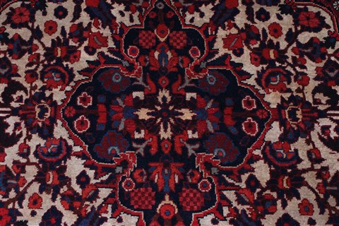 Bakhtiar Red Hand Knotted 73 X 108 Area Rug 100-27953 Image 9