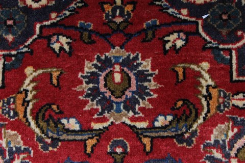 Kashan Red Hand Knotted 64 X 95 Area Rug 100-27957 Image 3
