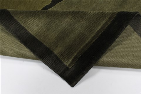 Tibetan Green Hand Knotted 82 X 96 Area Rug 100-27961 Image 7