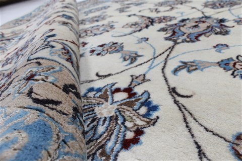 Nain Blue Hand Knotted 68 X 101 Area Rug 100-27966 Image 1