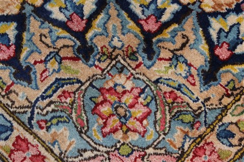 Kerman Beige Hand Knotted 94 X 129 Area Rug 100-27967 Image 11